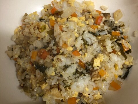 セロリの葉っぱの佃煮のチャーハン